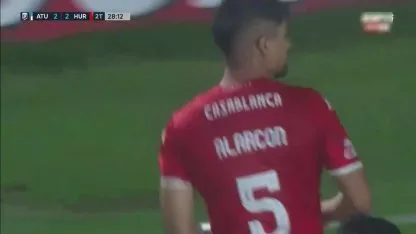El golazo de Alarcón para el empate de Huracán con Atlético Tucumán El golazo de Alarcón para el empate de Huracán con Atlético Tucumán