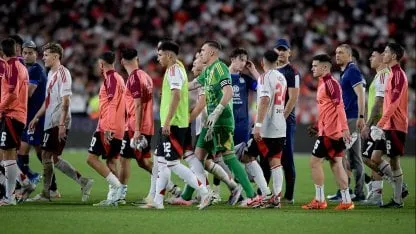 El plantel de River,cabizbajo tras la derrota ante Talleres El plantel de River,cabizbajo tras la derrota ante Talleres