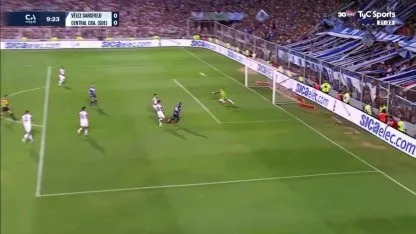 Maher Carrizo tuvo el primero para Vélez: Ingolotti salvó a Central Córdoba Maher Carrizo tuvo el primero para Vélez: Ingolotti salvó a Central Córdoba