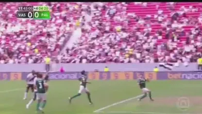 La salvada de chilena de Agustín Giay en la victoria de Palmeiras sobre Vasco da Gama La salvada de chilena de Agustín Giay en la victoria de Palmeiras sobre Vasco da Gama
